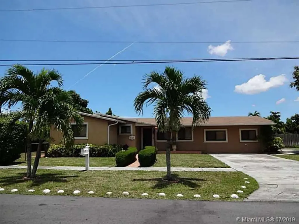 423 W 14th Street Hialeah FL 33010