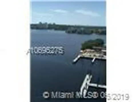17301 Biscayne Aventura FL 33160