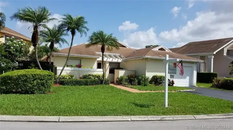 5226 SW 149th Place Miami FL 33185