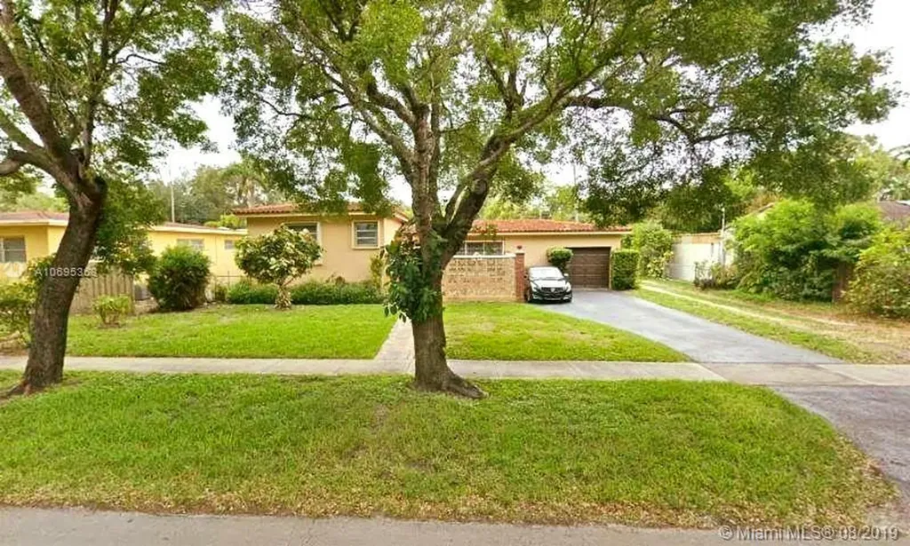 288 La Villa Drive Miami Springs FL 33166