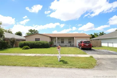 16830 SW 109th Avenue Miami FL 33157