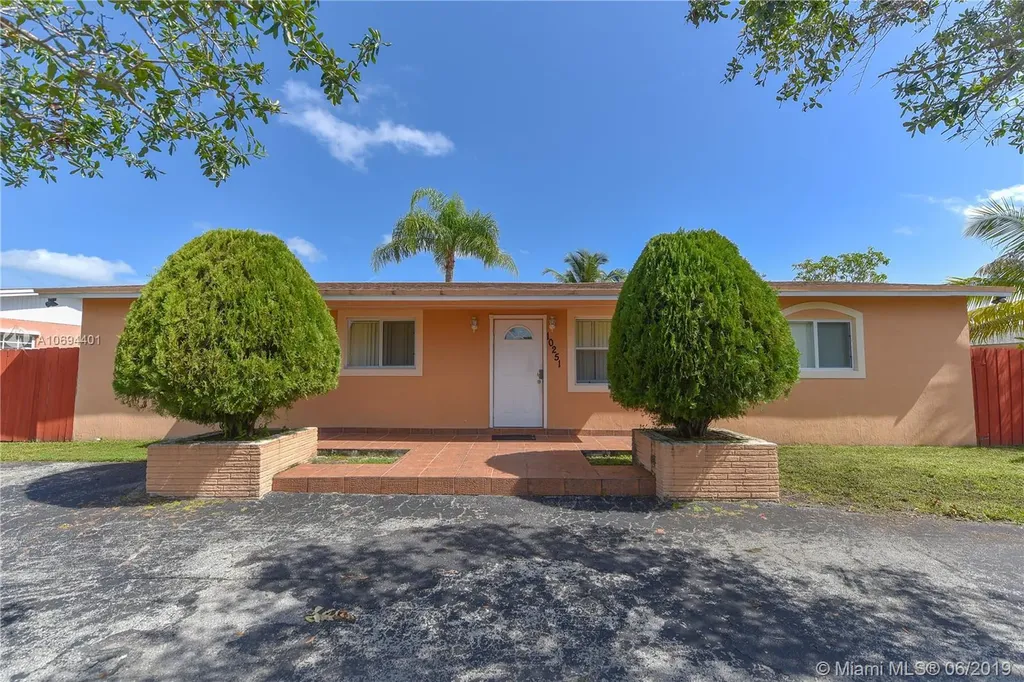10251 Fairway Heights Boulevard Miami FL 33157