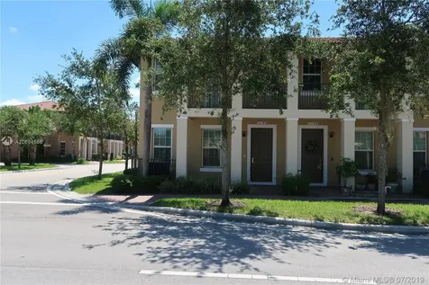1135 SW 147th Avenue Pembroke Pines FL 33027