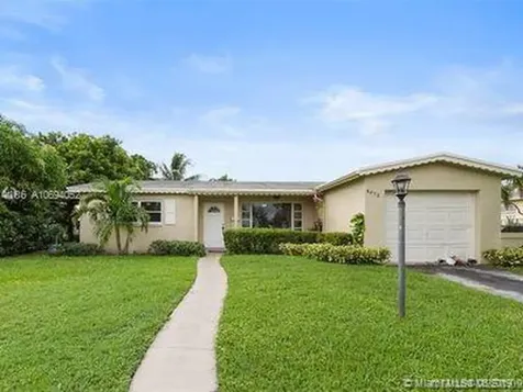 4672 NW 41st Place Lauderdale Lakes FL 33319