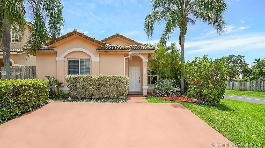 21445 SW 88th Place Cutler Bay FL 33189