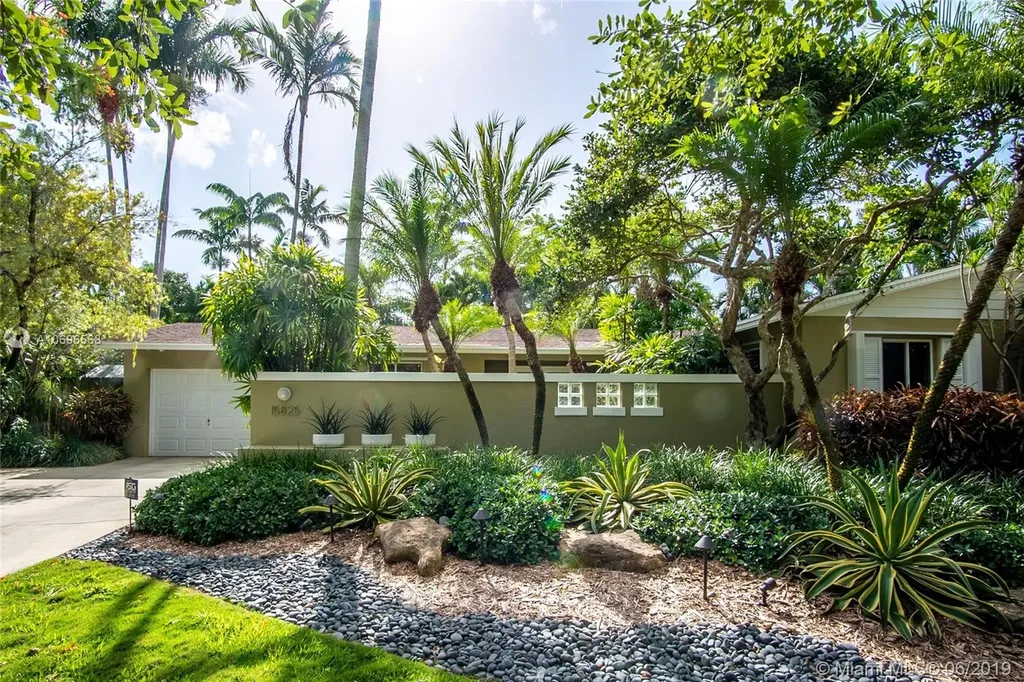 15825 SW 87th Avenue Palmetto Bay FL 33157