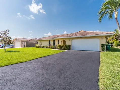 10340 NW 39th Place Coral Springs FL 33065