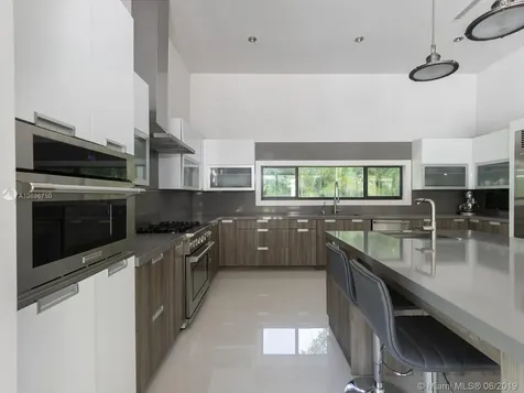 10500 SW 69th Avenue Pinecrest FL 33156