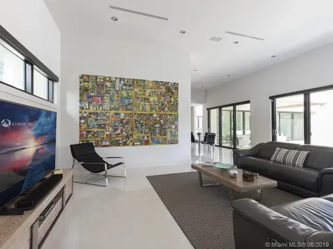 10500 SW 69th Avenue Pinecrest FL 33156