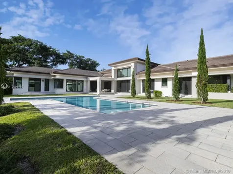 10500 SW 69th Avenue Pinecrest FL 33156