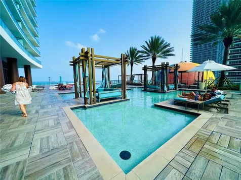 4111 S Ocean Drive Hollywood FL 33019