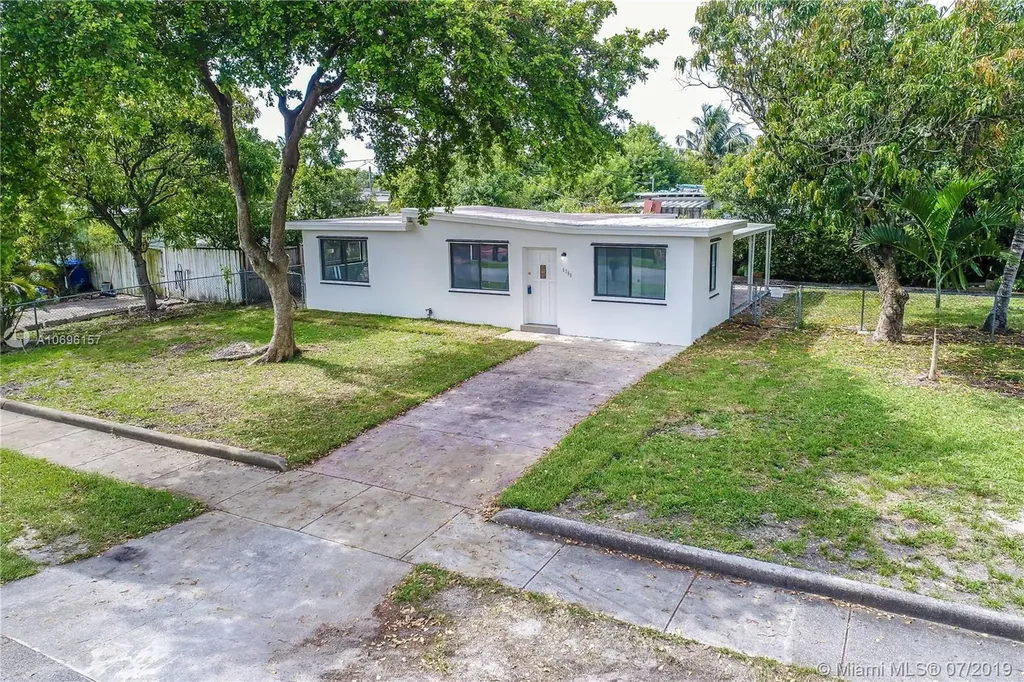 5700 SW 40th Court West Park FL 33023
