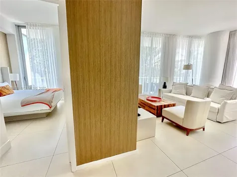 4111 S Ocean Drive Hollywood FL 33019