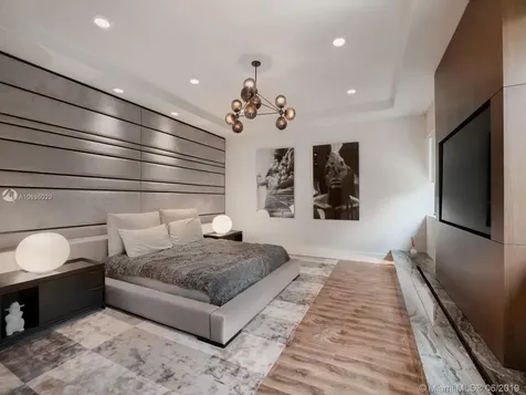 1020 SE 5th Court Fort Lauderdale FL 33301