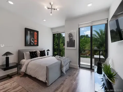 1020 SE 5th Court Fort Lauderdale FL 33301