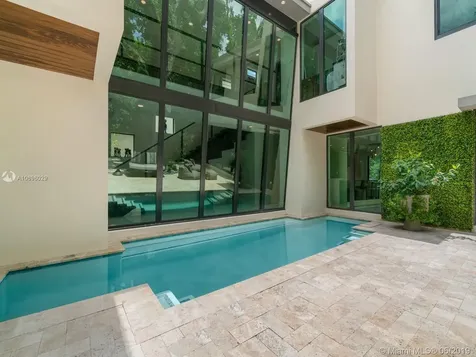 1020 SE 5th Court Fort Lauderdale FL 33301