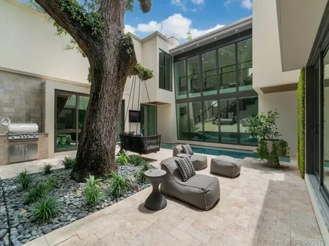 1020 SE 5th Court Fort Lauderdale FL 33301