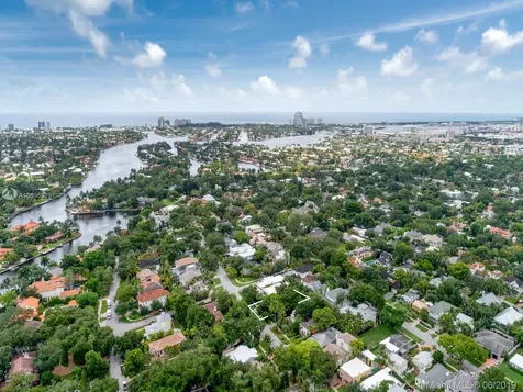 1020 SE 5th Court Fort Lauderdale FL 33301