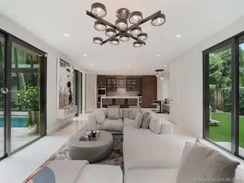 1020 SE 5th Court Fort Lauderdale FL 33301
