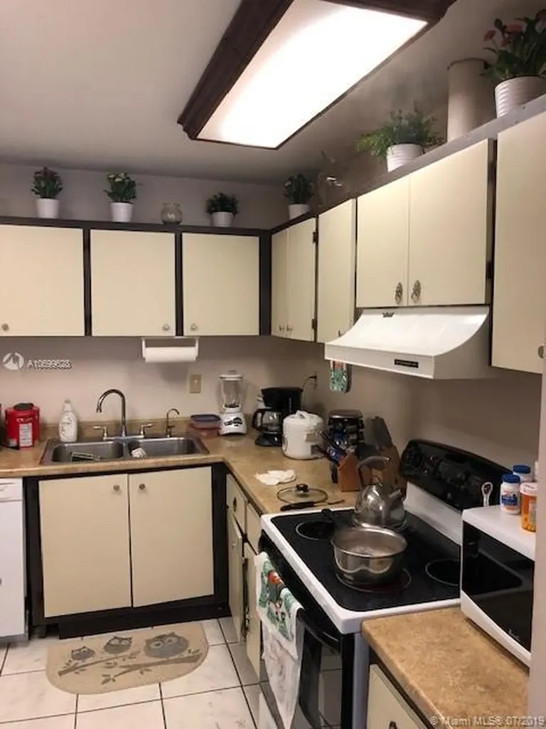 19433 NW 53rd Place Miami Gardens FL 33055