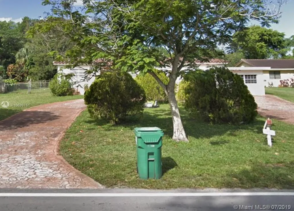 13538 N Miami Avenue Miami FL 33168