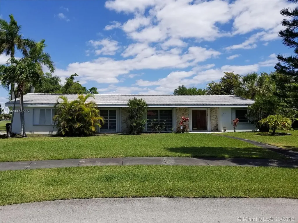 9701 Palmetto Club Lane W Miami FL 33157