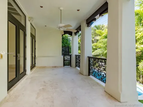 670 Warren Lane Key Biscayne FL 33149