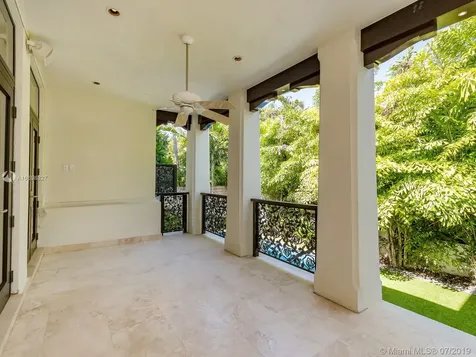 670 Warren Lane Key Biscayne FL 33149