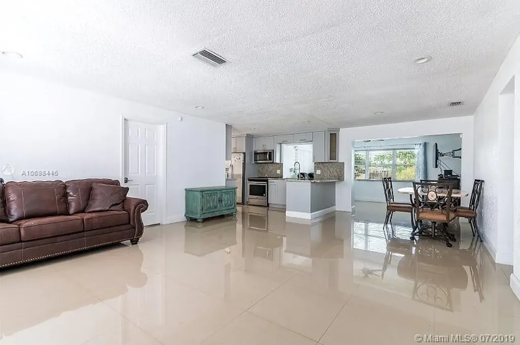 9400 NW 13th Street Pembroke Pines FL 33024