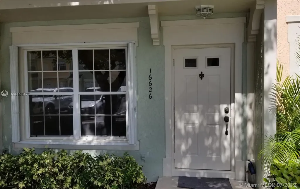 16626 Hemingway Drive Weston FL 33326