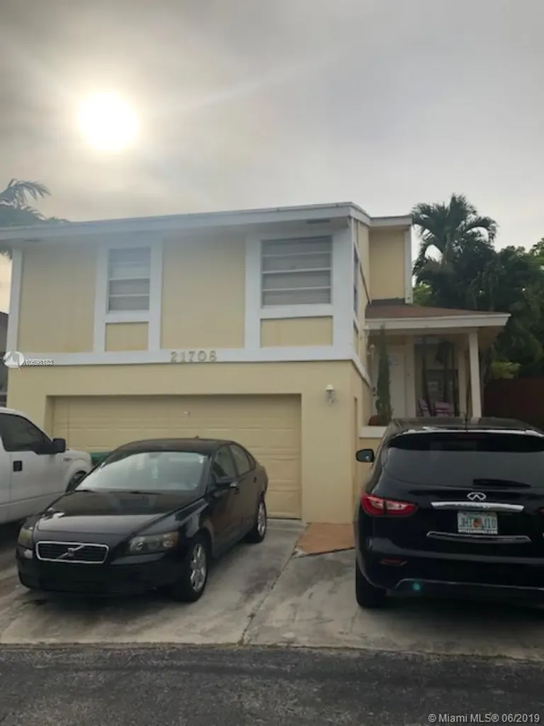 21708 SW 99th Avenue Cutler Bay FL 33190