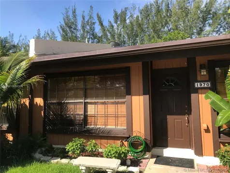 1970 Seagrape Avenue Pembroke Pines FL 33026