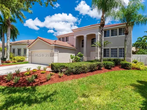 928 Greenwood Road Weston FL 33327