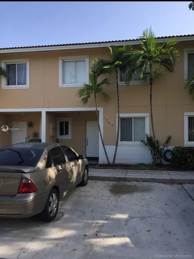 13907 SW 174th Terrace Miami FL 33177