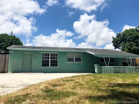 6481 Moseley Street Hollywood FL 33024