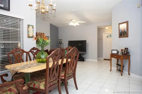 18934 NW 63rd Court Circle Hialeah FL 33015