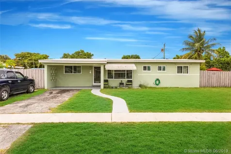 6511 SW 6th Street Pembroke Pines FL 33023