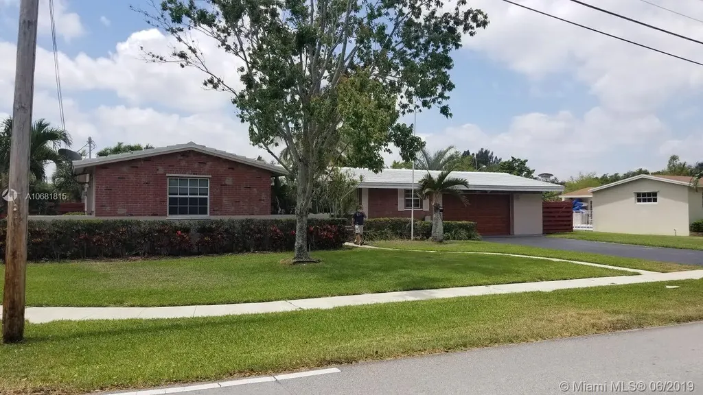 5300 Redwood Road Plantation FL 33317