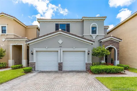 19109 NE 8th Court Miami FL 33179
