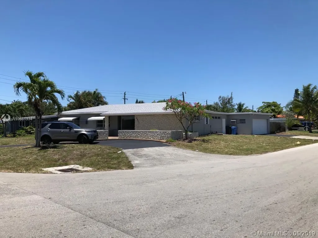 3951 NW 3rd Avenue Oakland Park FL 33309