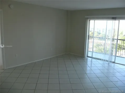 4174 Inverrary Drive Lauderhill FL 33319