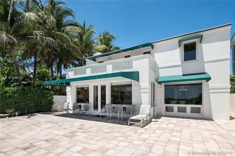 7801 Atlantic Way Miami Beach FL 33141