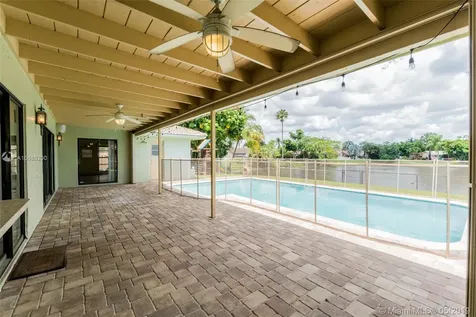 9801 NW 15th Street Plantation FL 33322