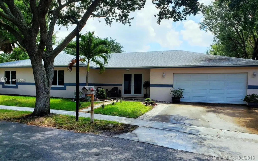 1200 SW 65th Avenue Plantation FL 33317