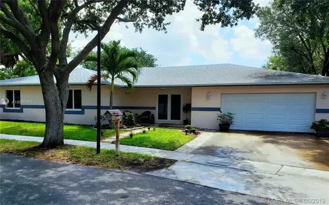 1200 SW 65th Avenue Plantation FL 33317