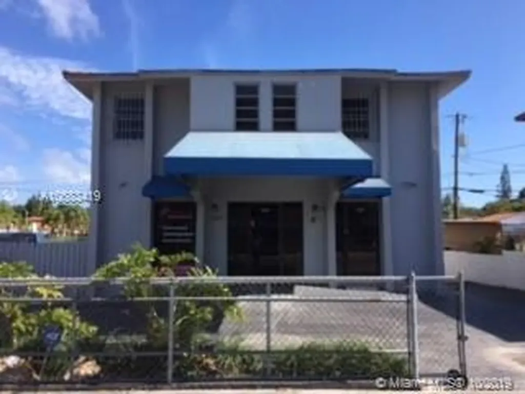 1425 SW 27th Avenue Miami FL 33145