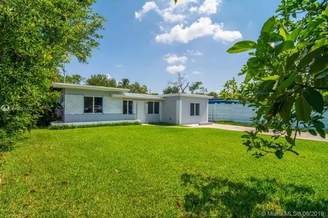 5615 Taft Street Hollywood FL 33021