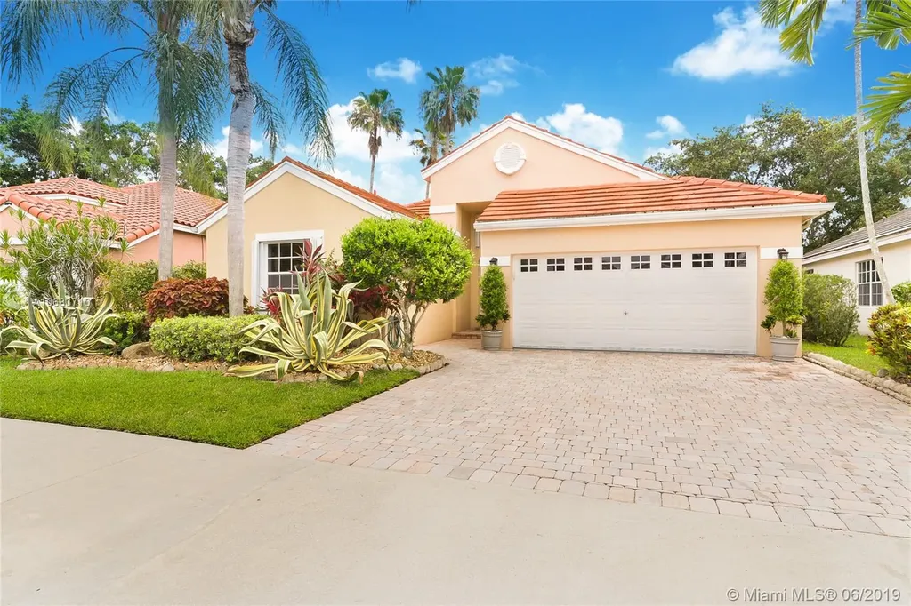 526 Bridgeton Road Weston FL 33326