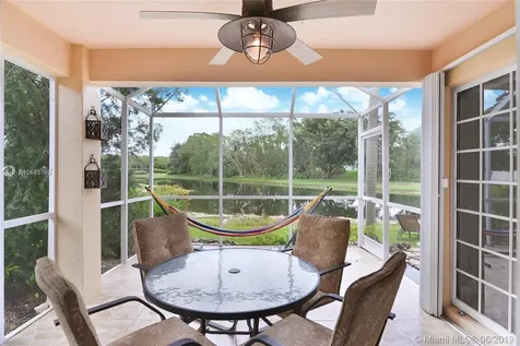526 Bridgeton Road Weston FL 33326
