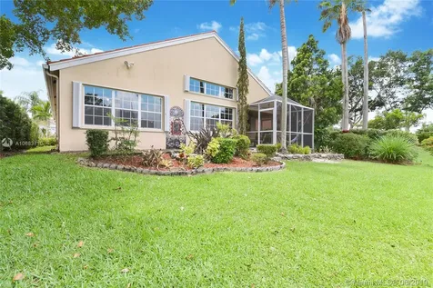 526 Bridgeton Road Weston FL 33326